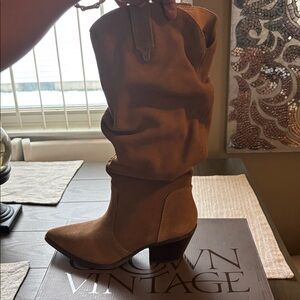 Crown Vintage Brown Boots 9.5M